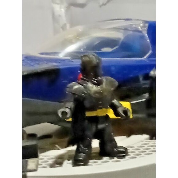 Imaginext DC Super Friends Batman Super Surround Batcave Playset - Picture 13 of 16